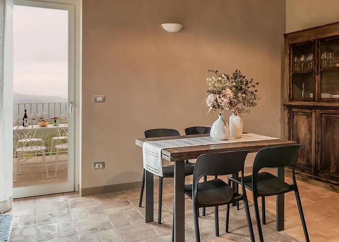 I Ciabot Di Monforte * Monforte dʼAlba